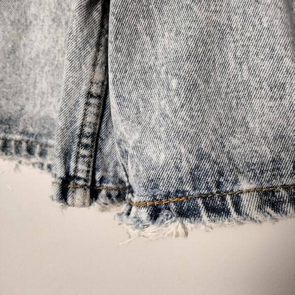 Vintage Palmettos Shorts Sz 10 High Rise Acid Wash Distressed Pleated Denim - Picture 9 of 9